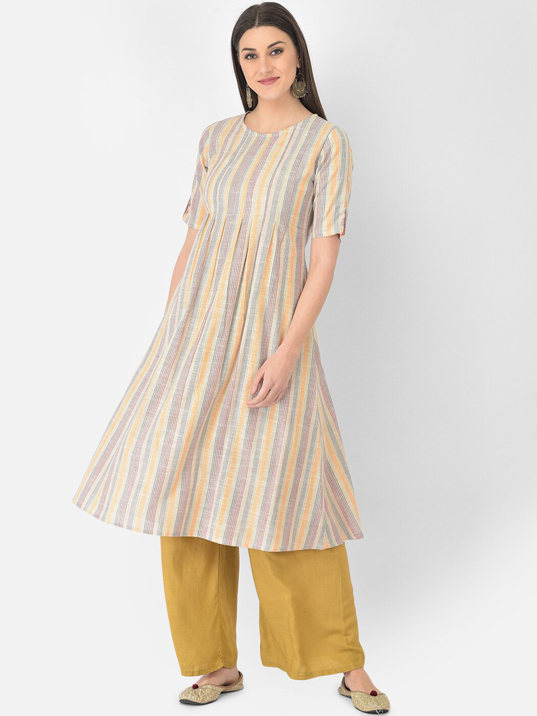 

Span Women Beige Striped Thread Work Kurta