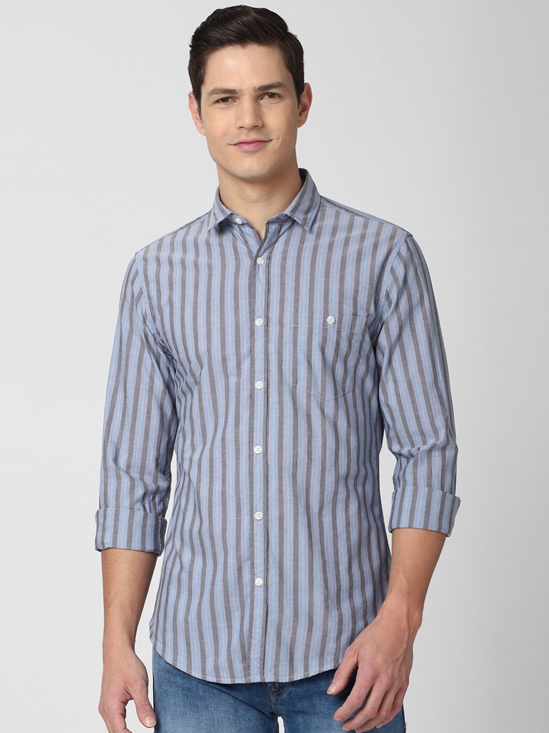

Peter England Casuals Men Blue Slim Fit Striped Casual Shirt