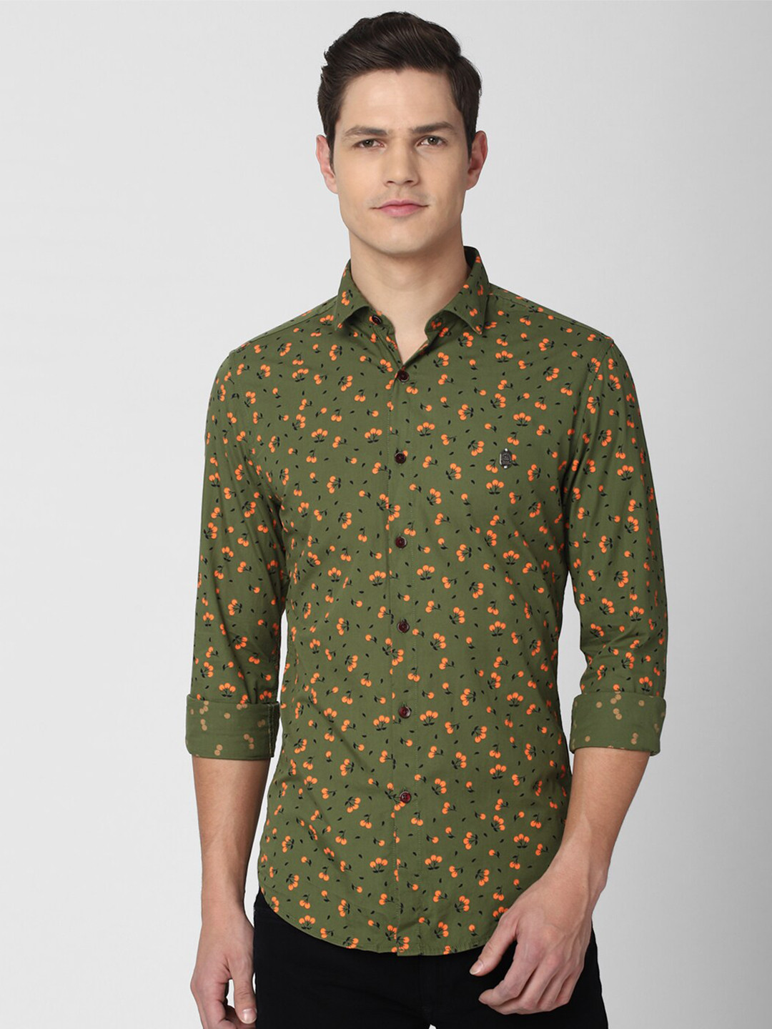 

Peter England Casuals Men Olive Green Slim Fit Floral Printed Casual Shirt