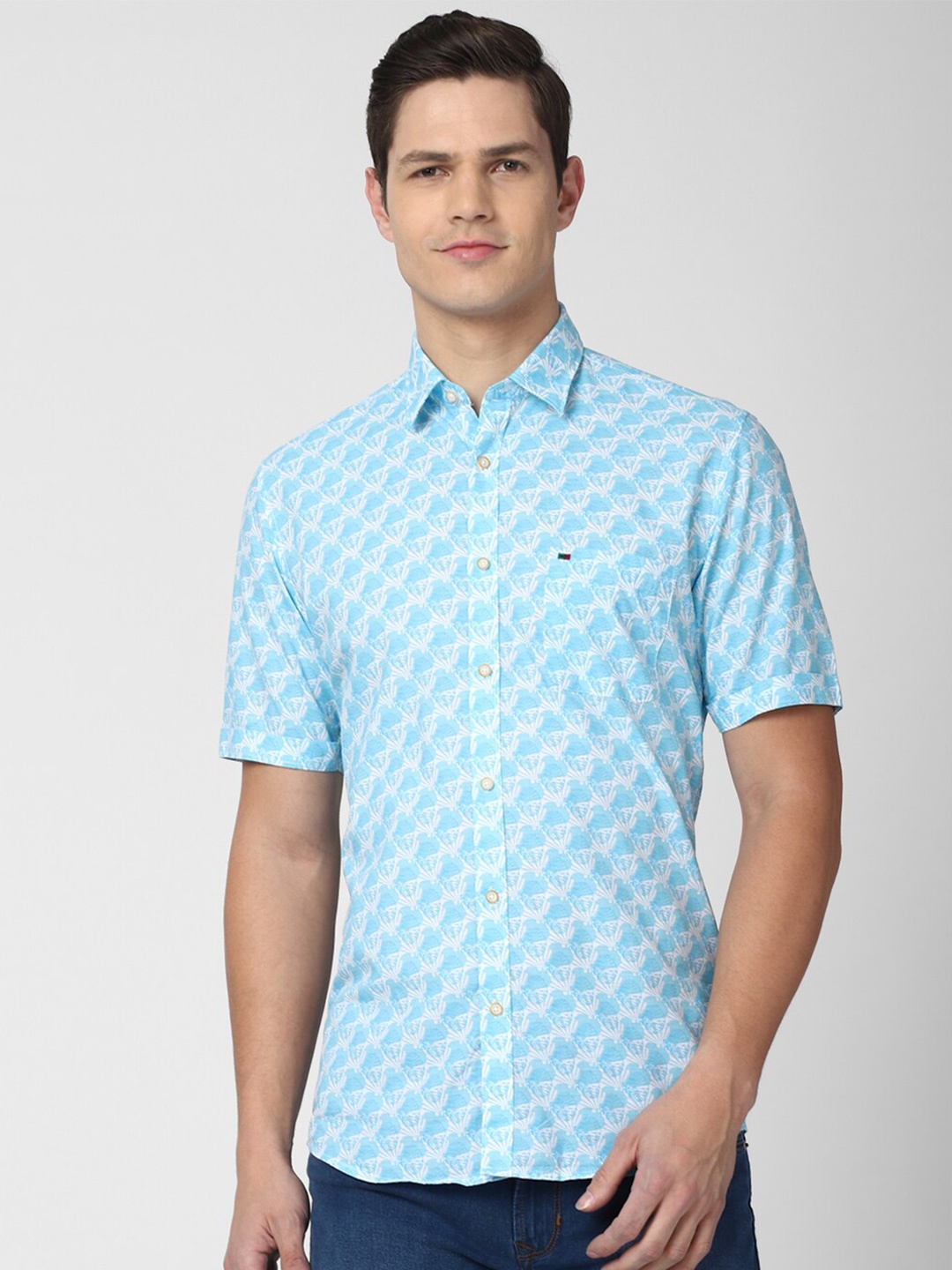 

Peter England Casuals Men Blue Slim Fit Printed Pure Cotton Casual Shirt