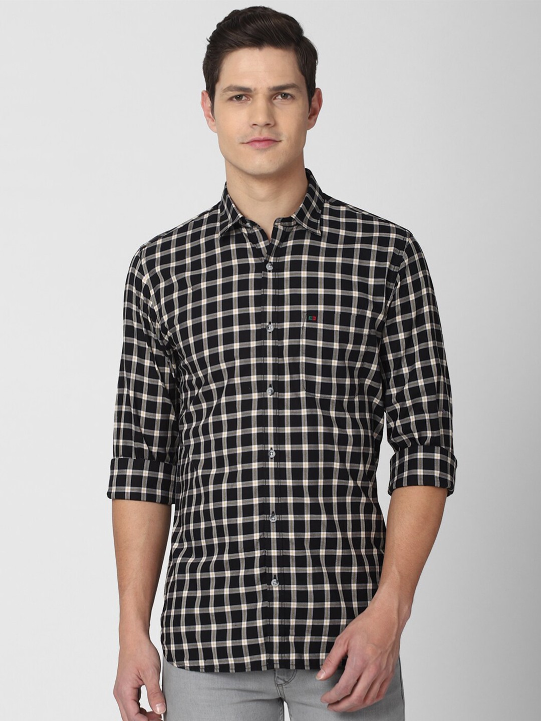 

Peter England Casuals Men Black Slim Fit Checked Cotton Casual Shirt