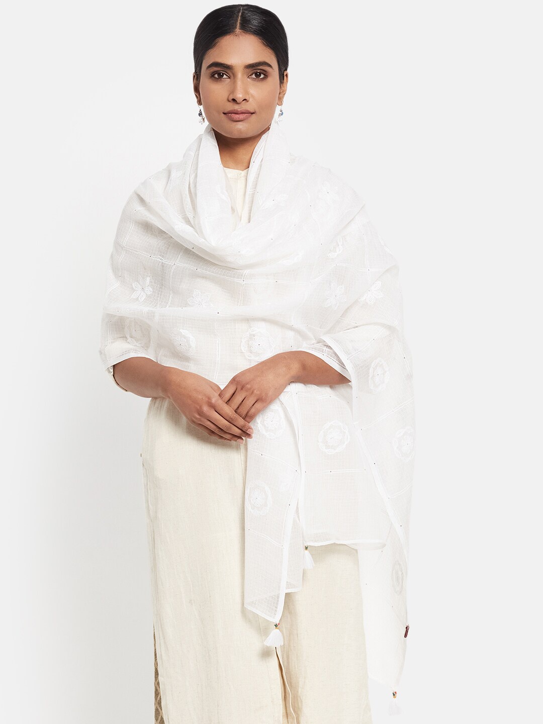 

Fabindia Women White Embroidered Cotton Silk Chikankari Dupatta