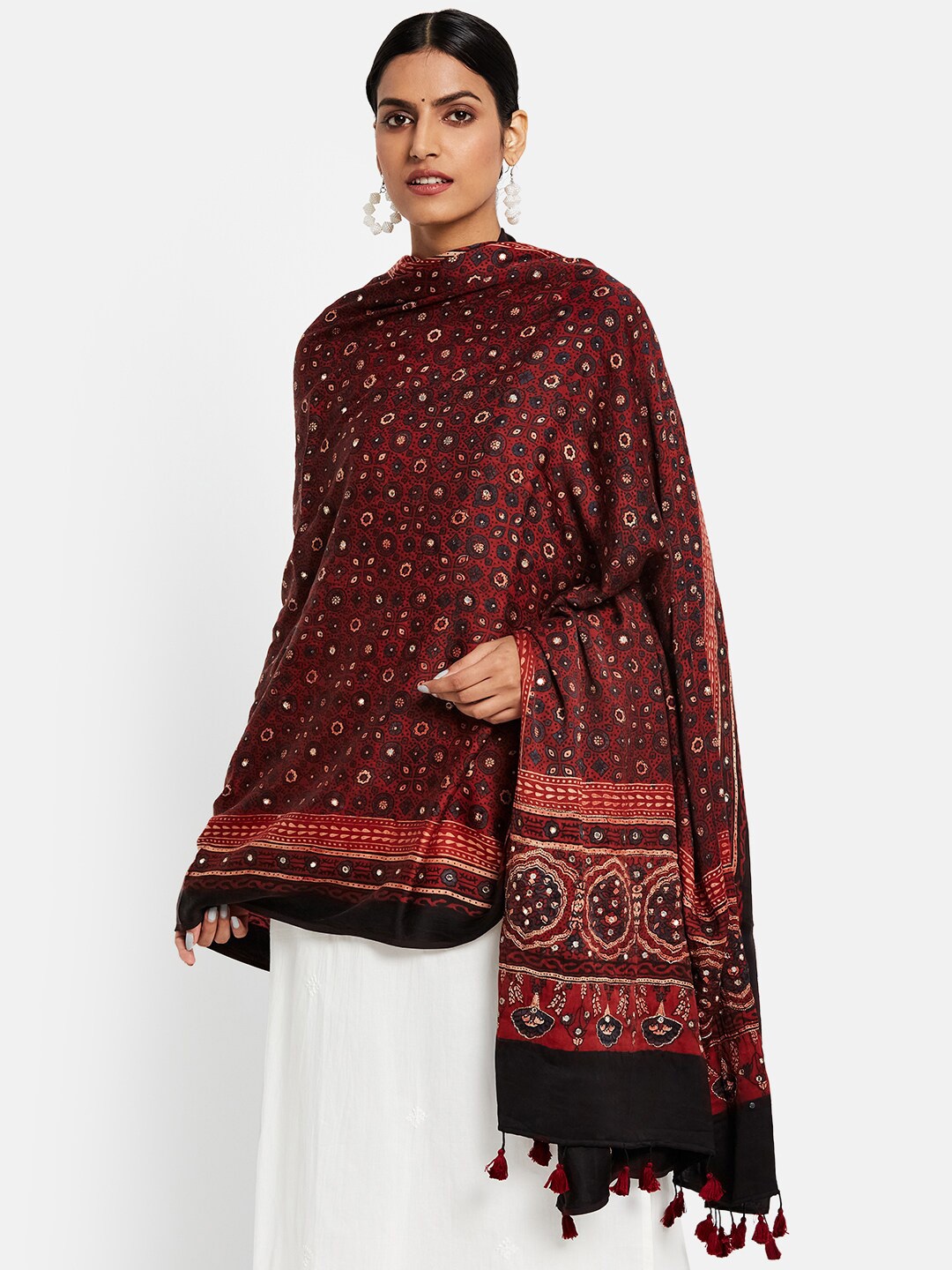 

Fabindia Women Maroon & Navy Blue Geometric Printed Pure Cotton Dupatta