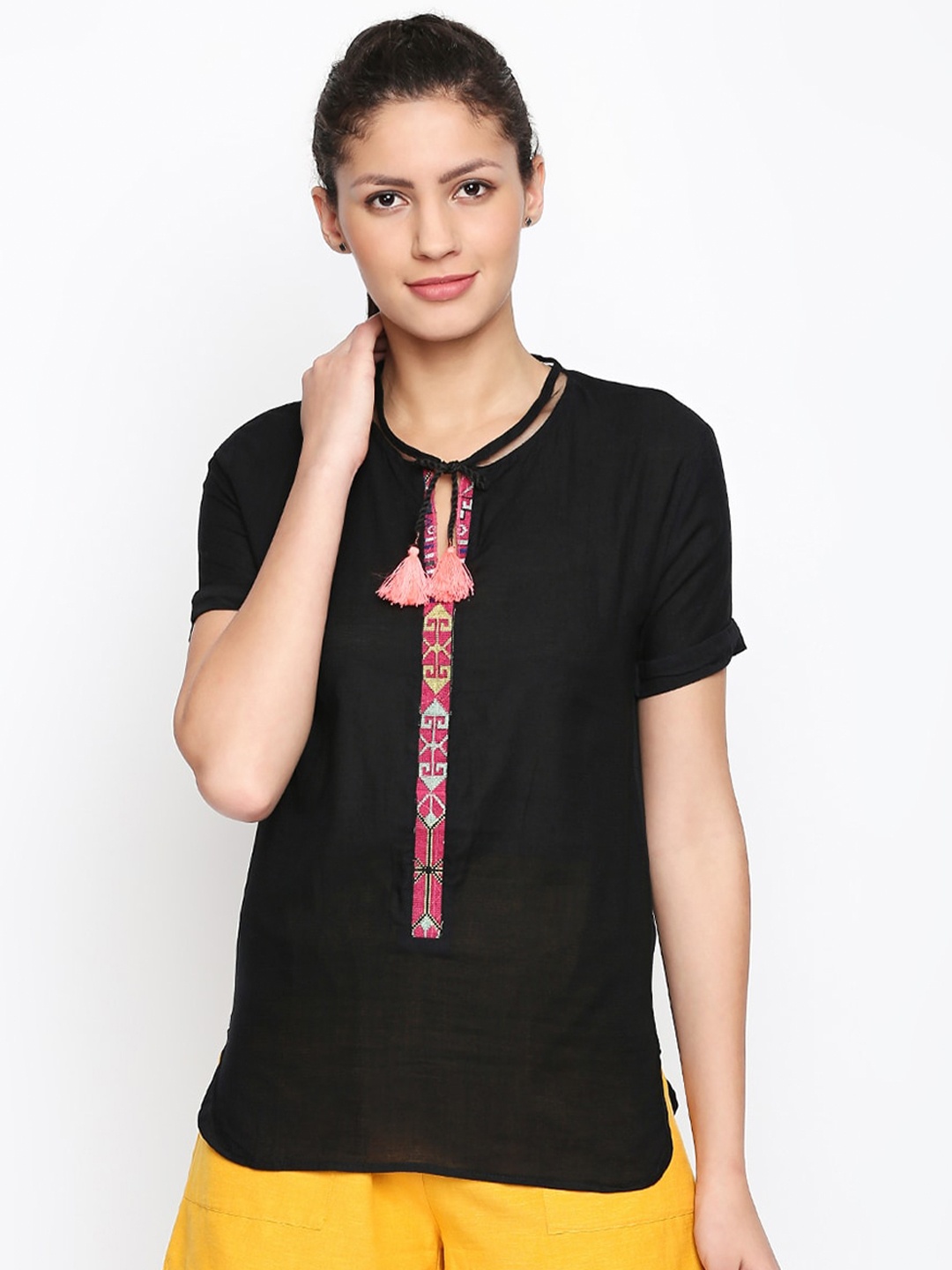 

aaliya Black Tie-Up Neck Top