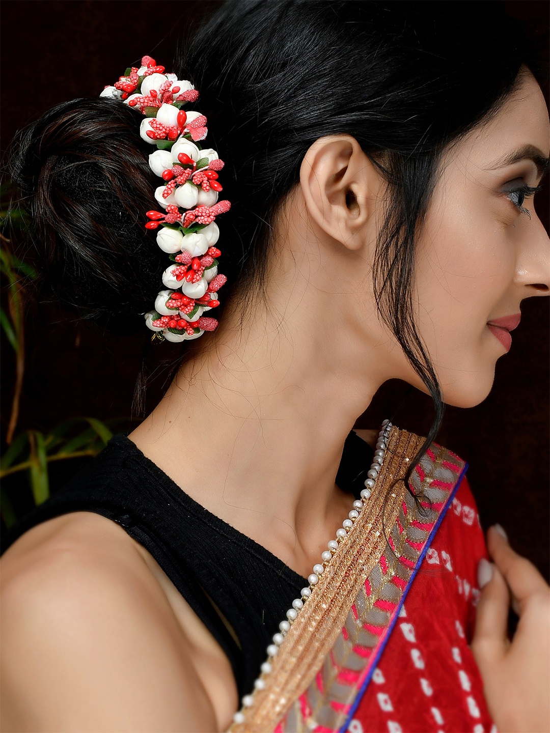 

Silvermerc Designs Women Red & White Embellished Hair Accessory