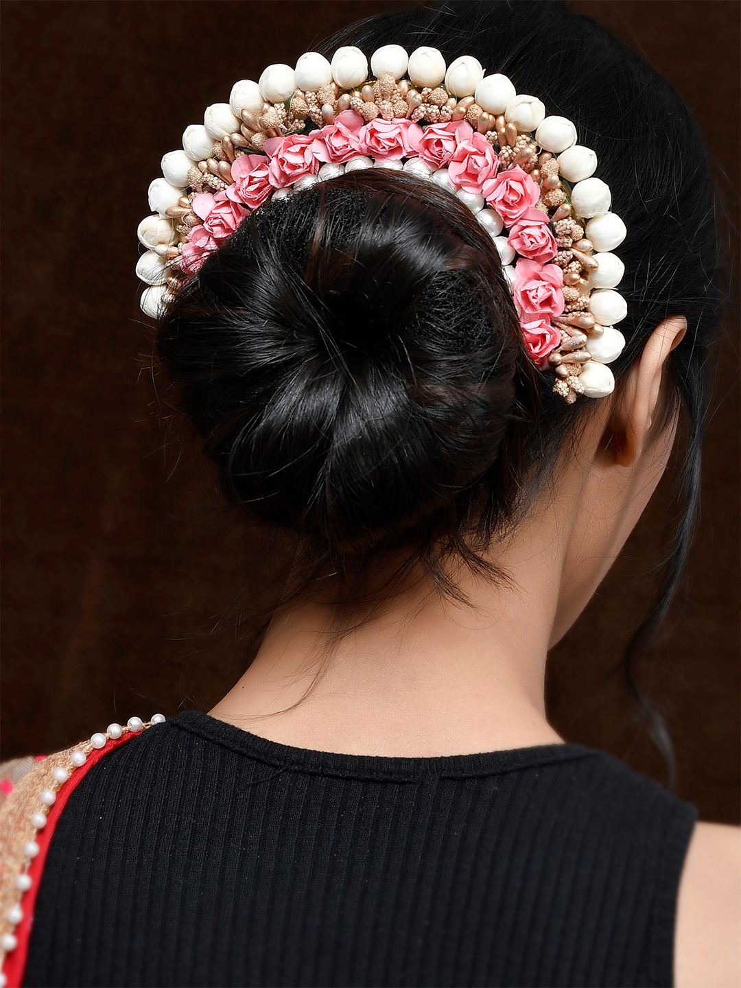 

Silvermerc Designs Women Peach-Coloured & Gold-Toned Embellished Hair Accessory