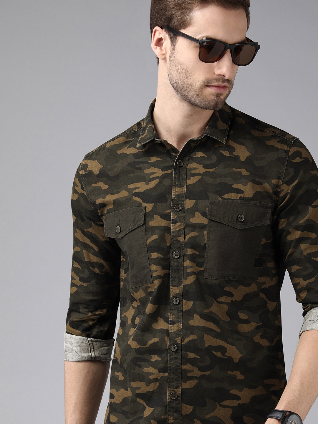 

Voi Jeans Men Olive Green Standard Slim Fit Camouflage Pure Cotton Casual Shirt