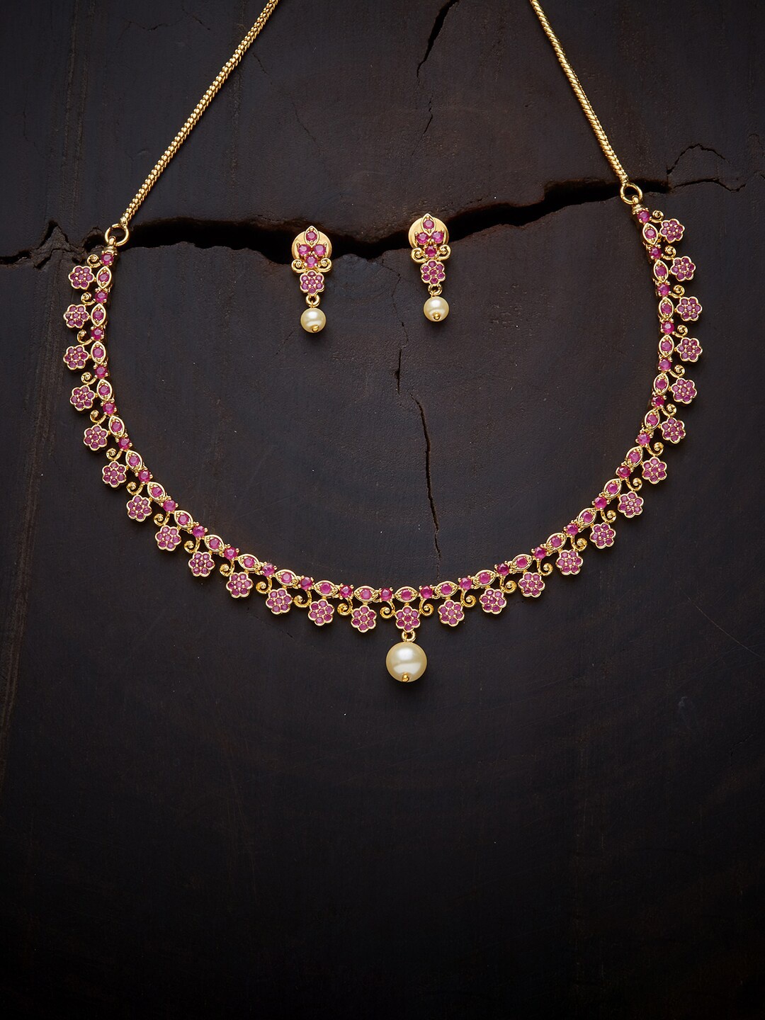 

Kushal's Fashion Jewellery Women Red Gold-Plated Necklace Set