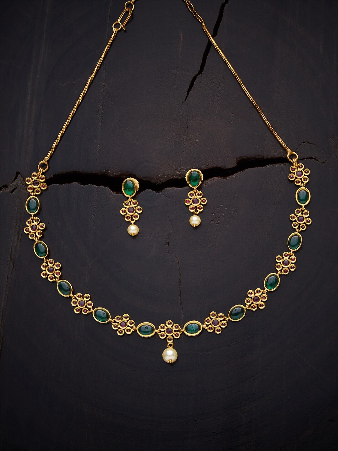 

Kushal's Fashion Jewellery Gold-Plated & Green Jewellery Set