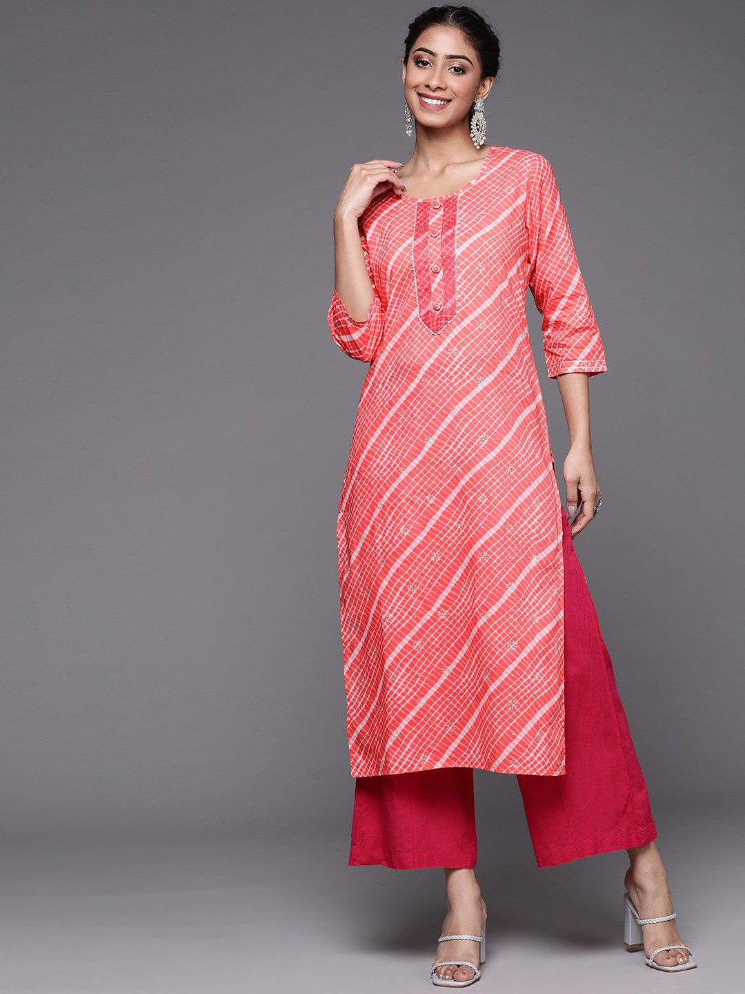 

Varanga Women Peach-Coloured & White Checked Gotta Patti Pure Cotton Kurta
