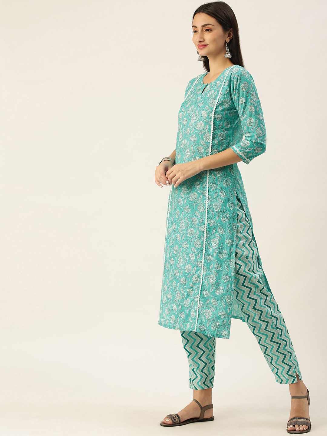 

Somras Women Blue Floral Printed Panelled Pure Cotton Kurta with Trousers