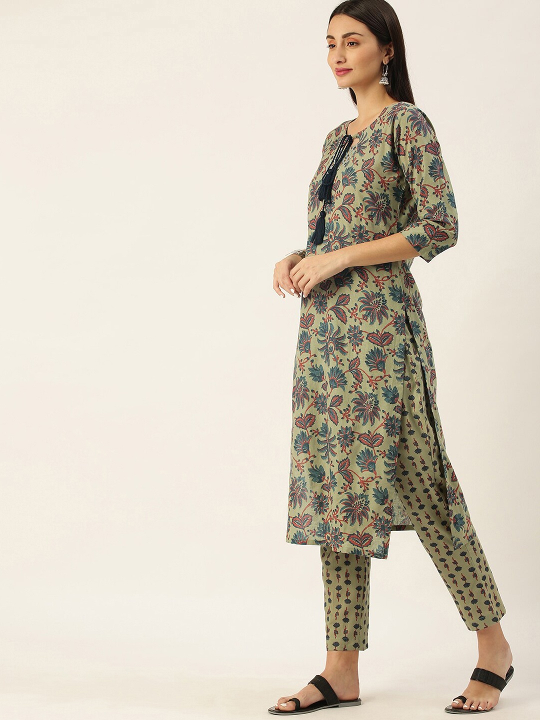 

Somras Women Green Ethnic Motifs Printed Pure Cotton Kurta with Trousers