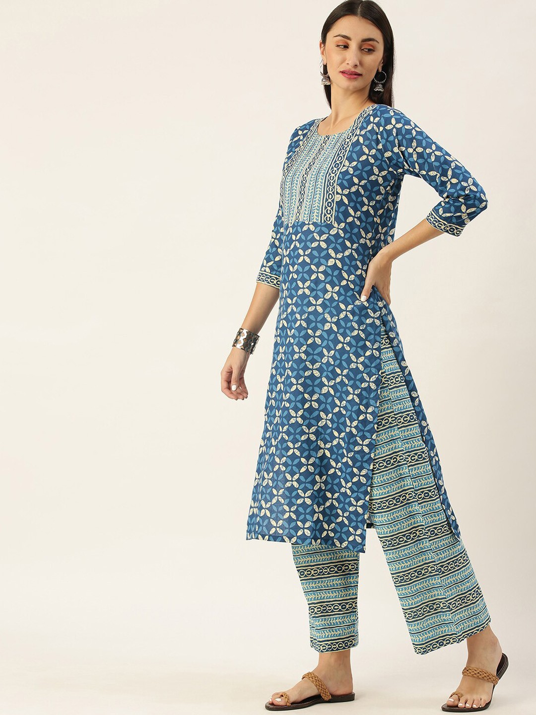 

Somras Women Blue Ethnic Motifs Printed Pure Cotton Kurta with Trousers