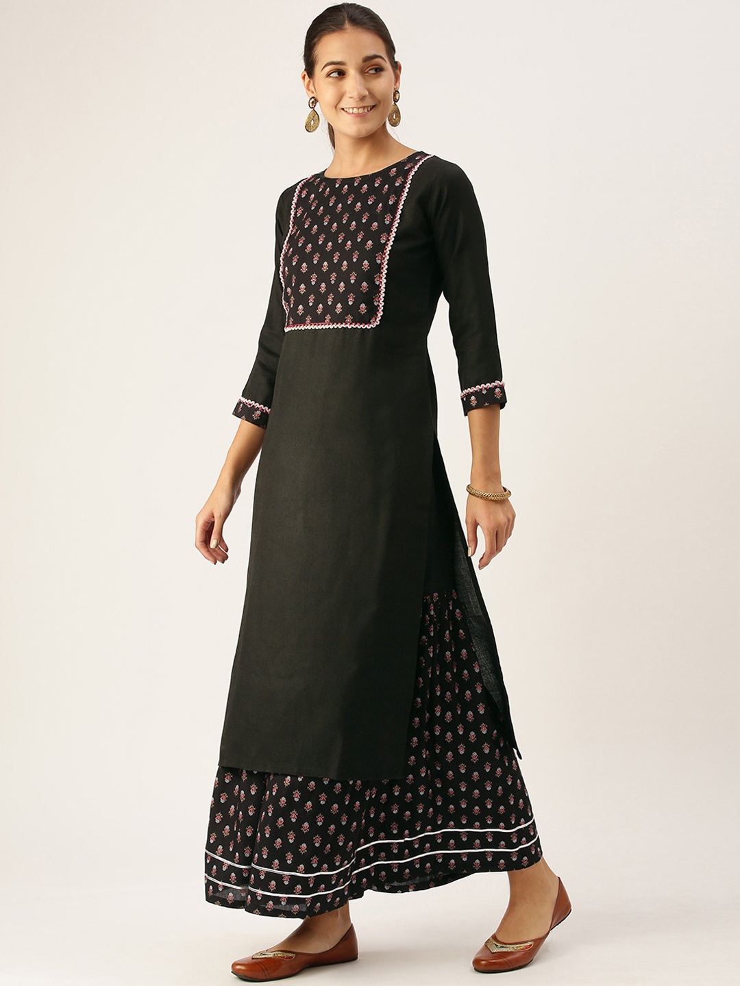 

Somras Women Black Ethnic Motifs Yoke Design Kurta With Sharara