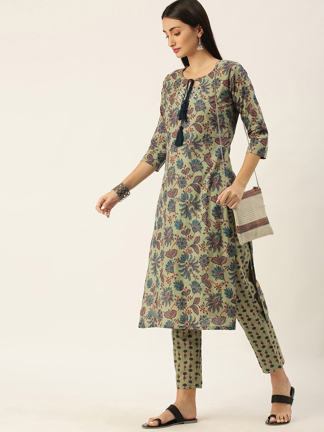 

Somras Women Green Floral Printed Pure Cotton Kurta with Trousers