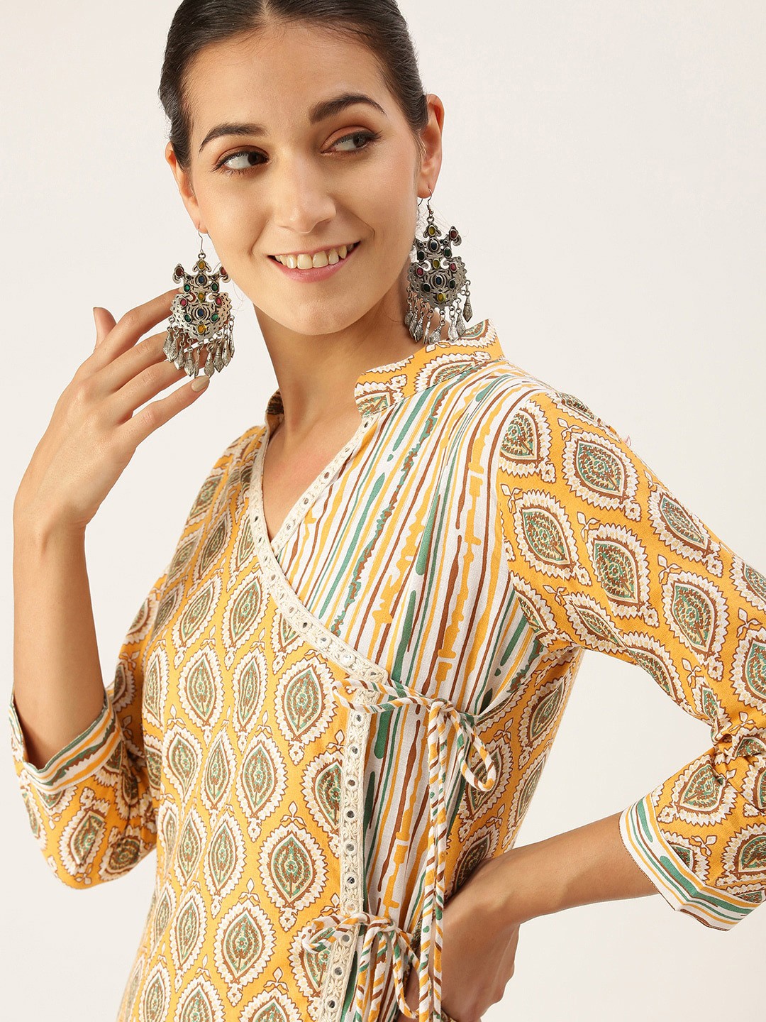 

Somras Women Mustard Yellow Printed Pure Cotton Kurta with Palazzos