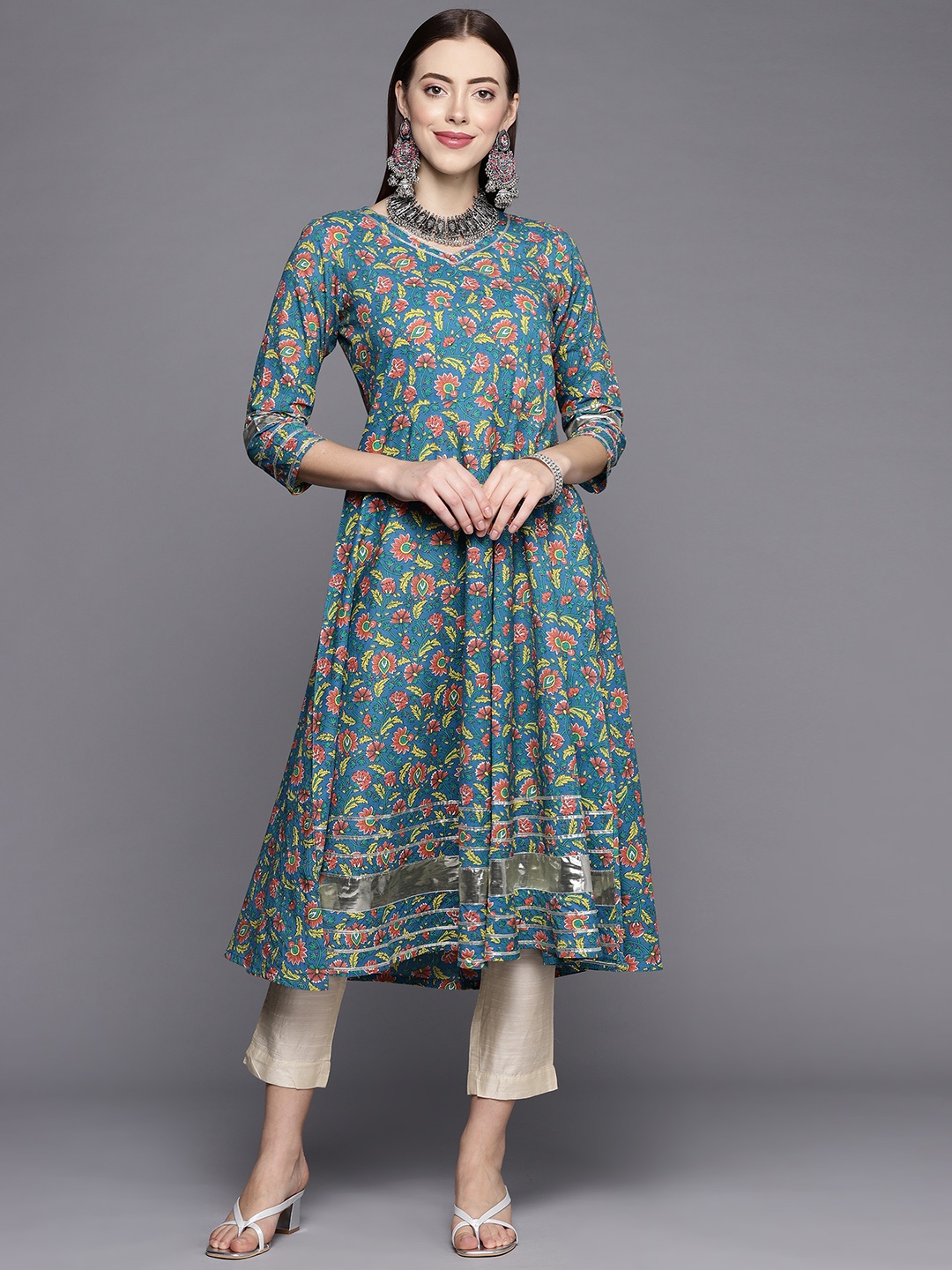 

KSUT Women Teal Green & Coral Ethnic Motifs Printed Gotta Patti Anarkali Kurta