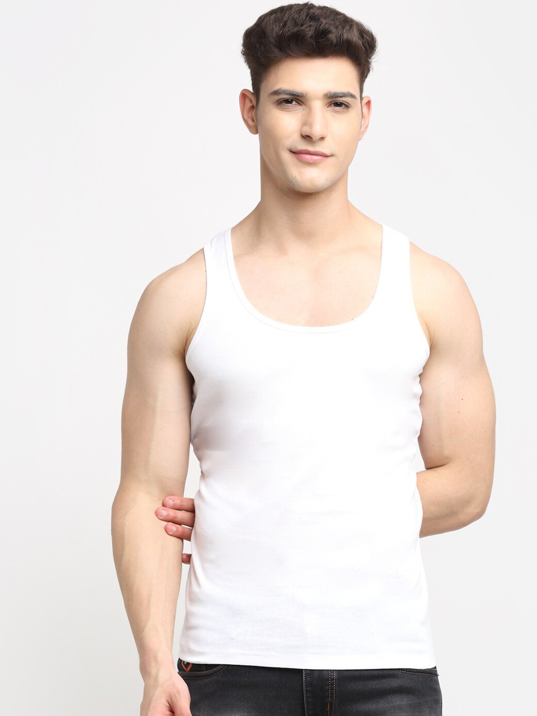 

Friskers Men White Solid Pure Cotton Innerwear Vests