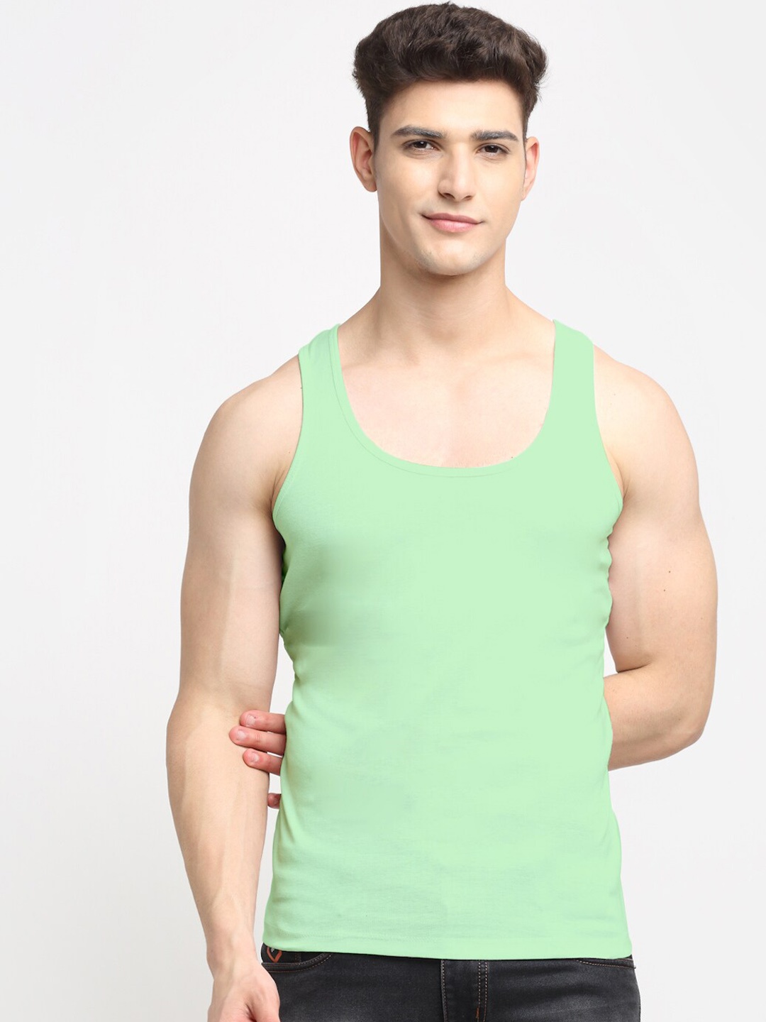 

Friskers Men Green Solid Pure Cotton Innerwear Vests