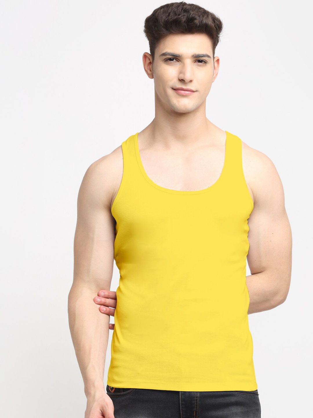 

Friskers Men Yellow Solid Cotton Gym Vest