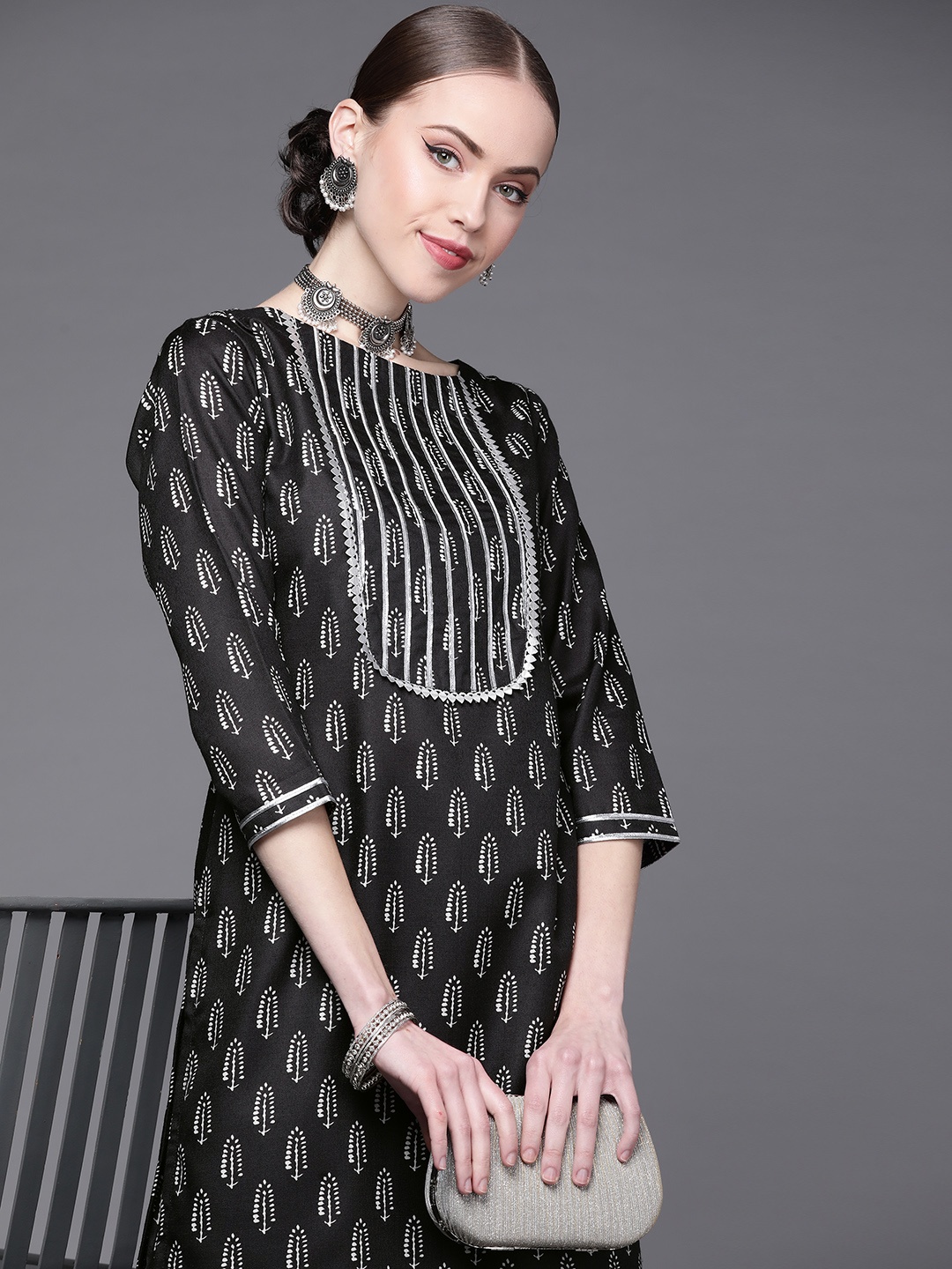 

Inddus Women Black Ethnic Motifs Printed Kurta with Palazzos