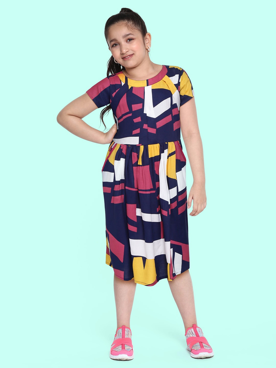 

Bella Moda Girls Navy Blue & Pink Printed Pure Cotton A-Line Dress