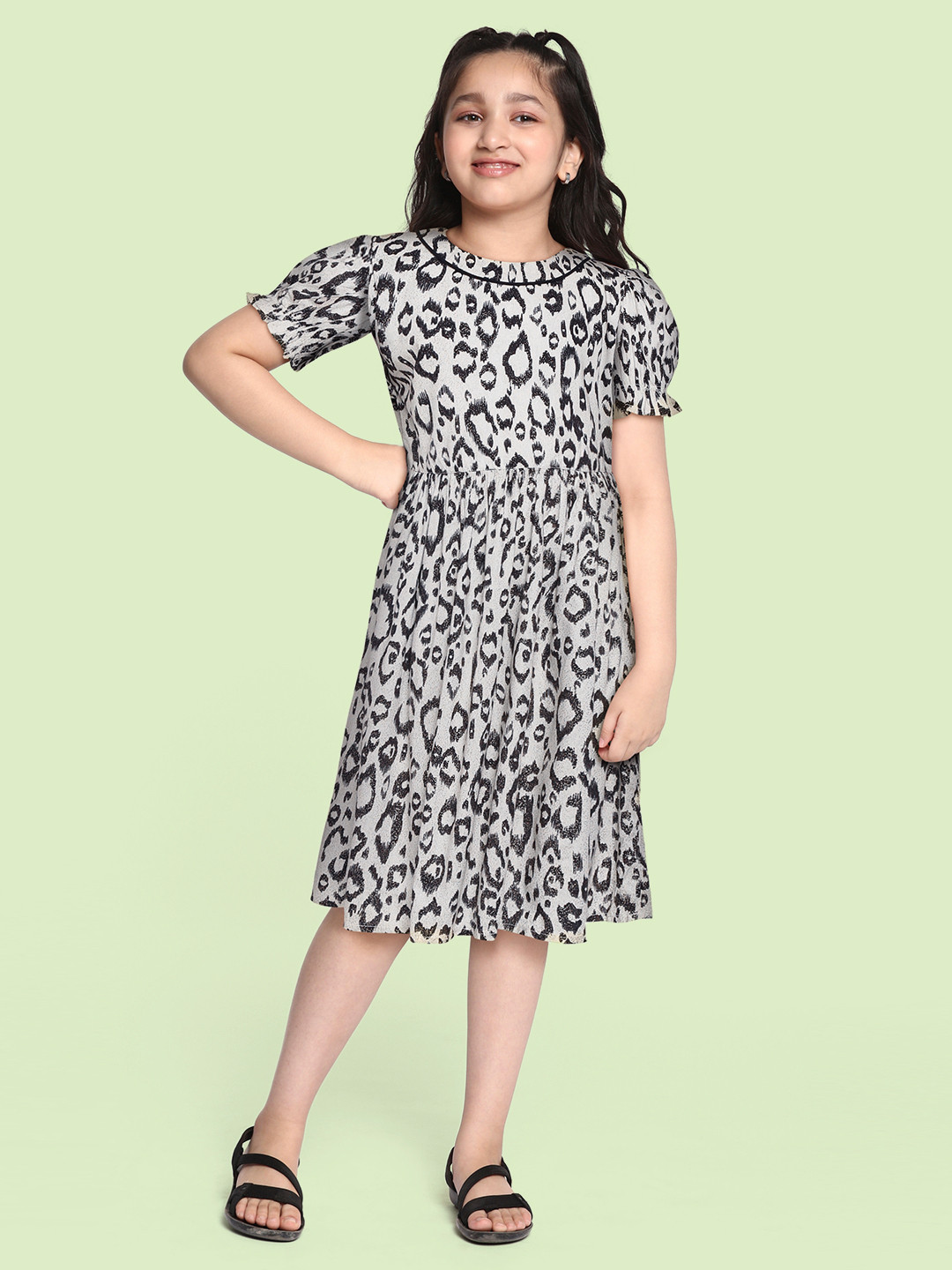 

Bella Moda Girls White & Black Animal Print Pure Cotton A-Line Dress