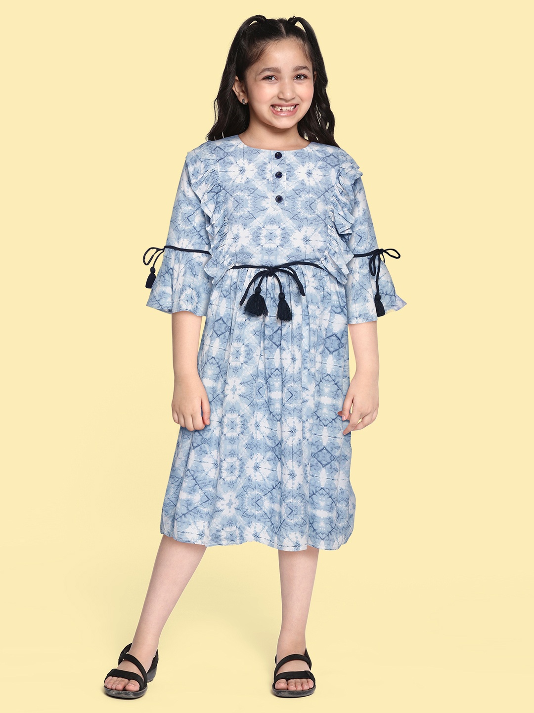 

Bella Moda Girls Blue & White Printed Pure Cotton A-Line Dress