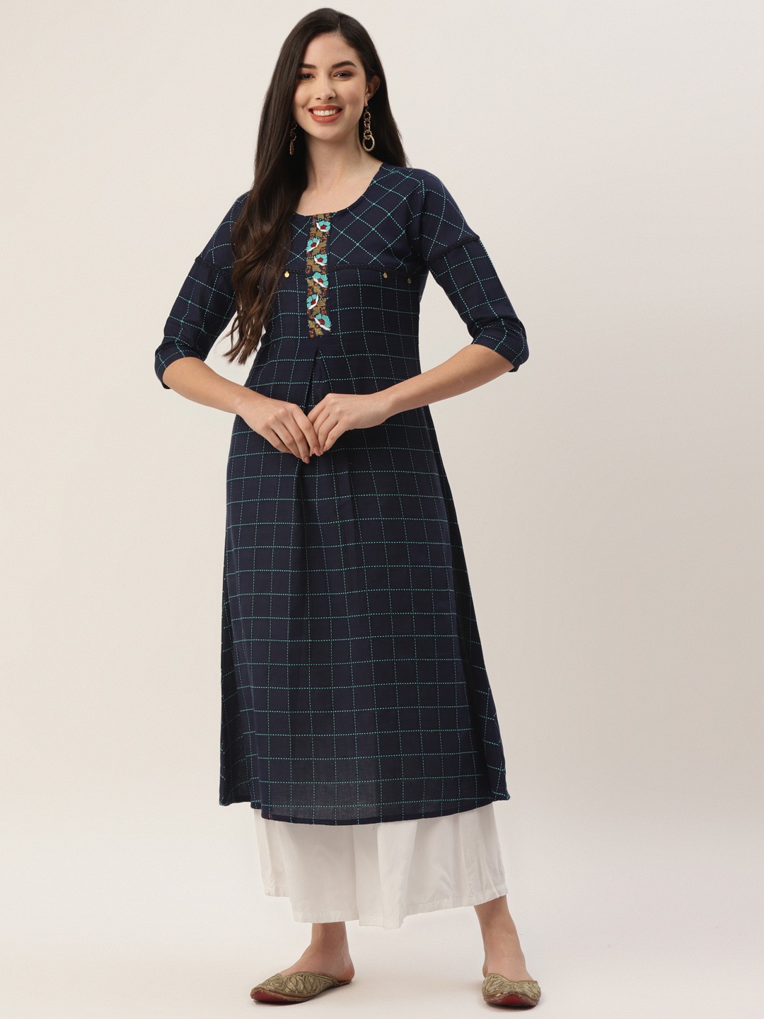 

VAABA Women Navy Blue Embroidered Kurta
