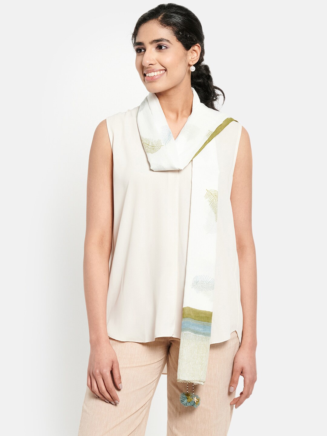 

Fabindia Women Off White & Green Floral Printed Cotton Stoles