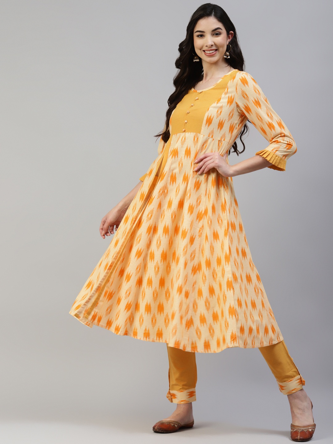 

Poshak Hub Women Yellow & Orange Pure Cotton Abstract Print Kurta with Trousers