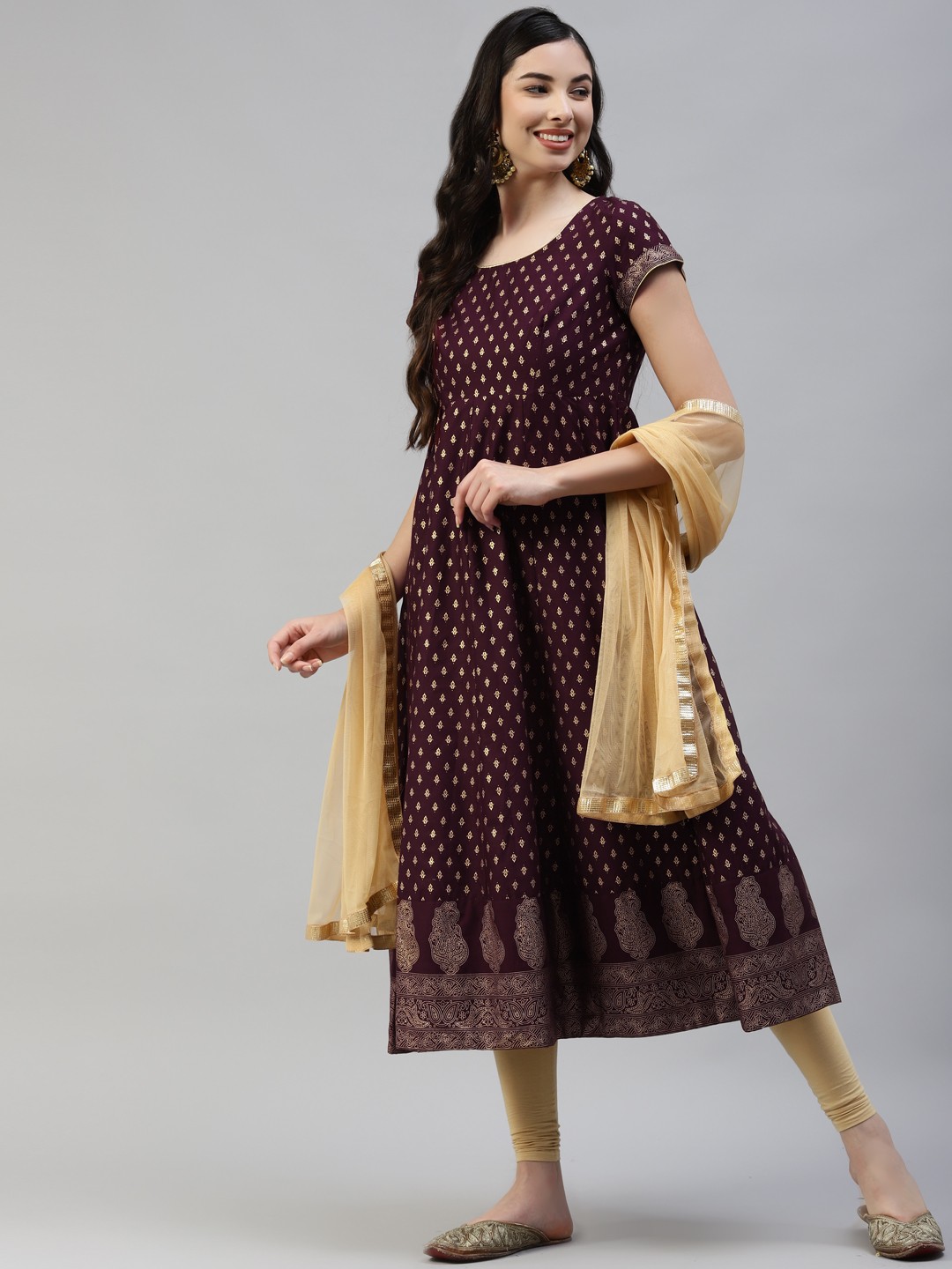 

Poshak Hub Women Purple Ethnic Motifs Printed Panelled Kurta With Leggings & Dupatta