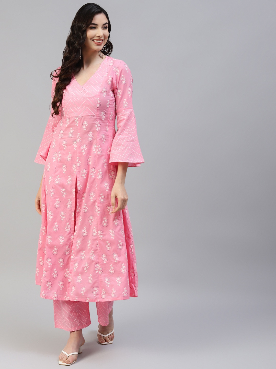 

Poshak Hub Women Pink & White Pure Cotton Floral Print Kurta with Trousers