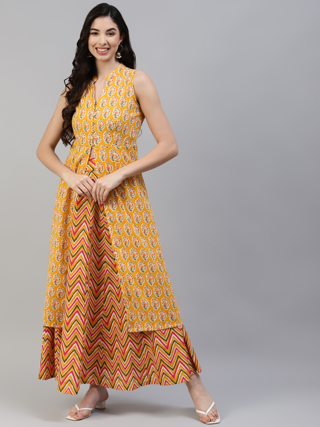 

Poshak Hub Women Mustard Yellow & Green Pure Cotton Ethnic Motifs Print Kurta with Skirt