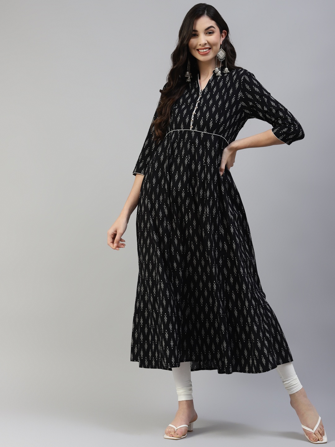 

Poshak Hub Women Black & White Ethnic Motifs Cotton Printed Kurta