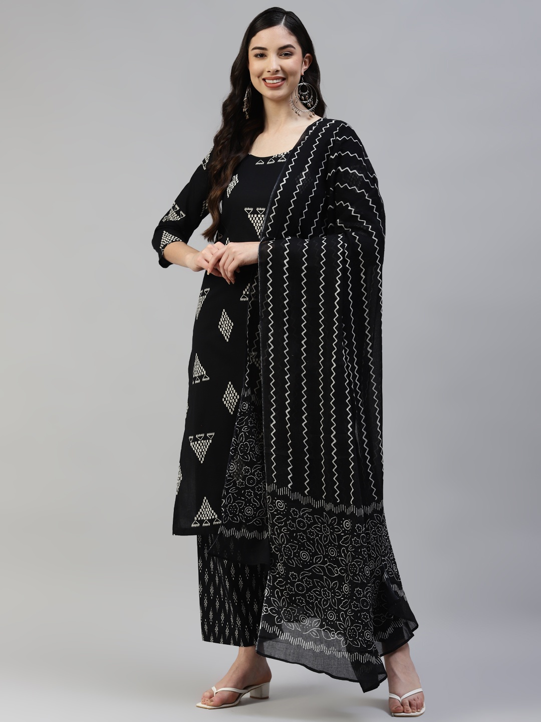 

Poshak Hub Women Black Ethnic Motifs Printed Kurta with Palazzos & With Dupatta