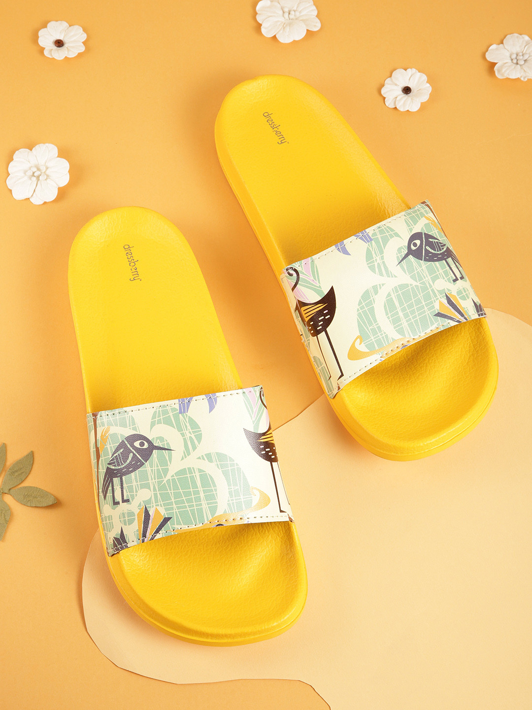

DressBerry Women Lemon Yellow & Green Printed Sliders
