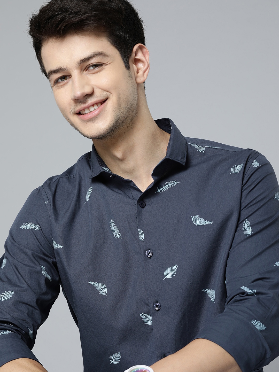 

Mast & Harbour Men Navy Blue Floral Printed Casual Shirt