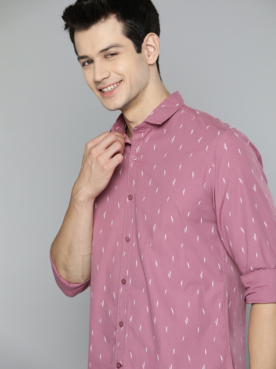 

Mast & Harbour Men Purple Printed Casual Shirt