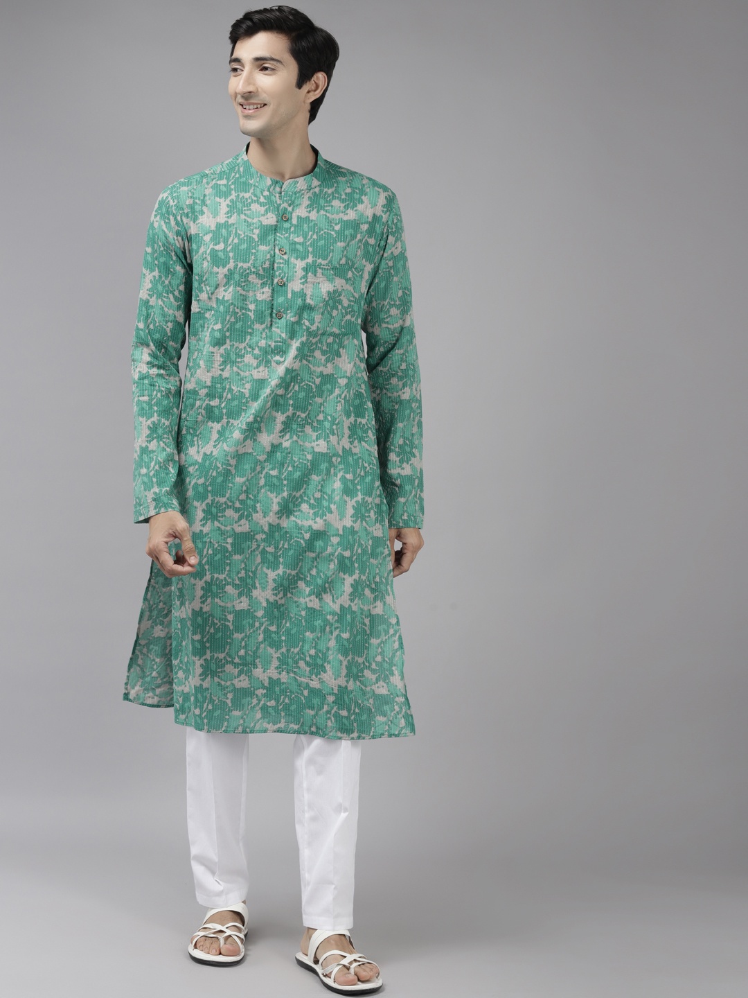 

See Designs Men Green Printed Thread Work Pure Cotton Kurta with Trousers