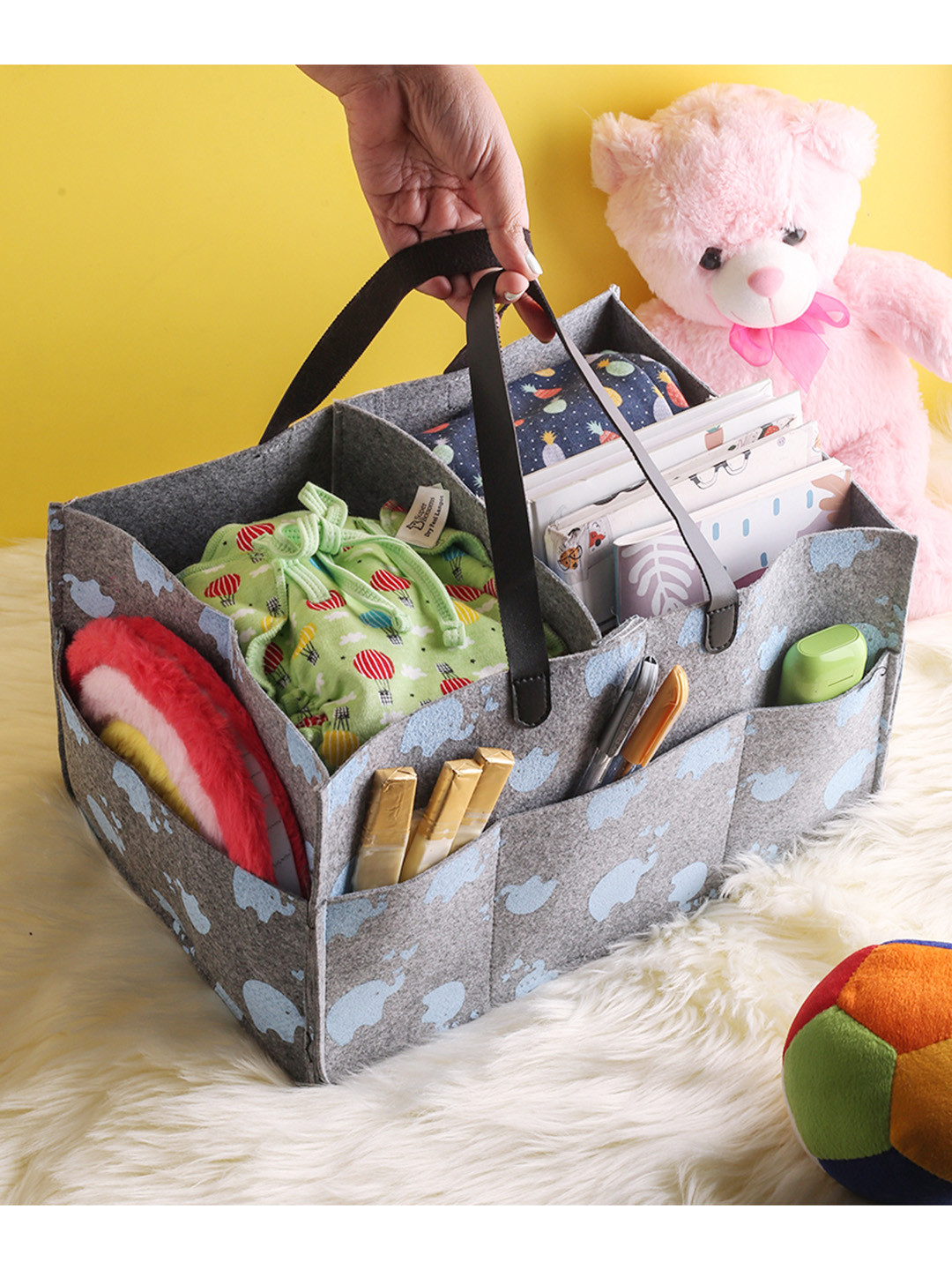 

SuperBottoms Grey & Blue Printed Lightweight Sustainable Diaper Caddy Bag