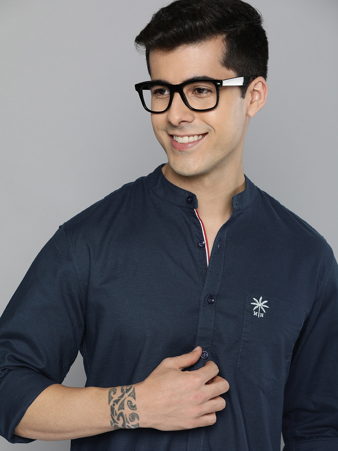 

Mast & Harbour Men Navy Blue Solid Slim Fit Pure Cotton Casual Shirt