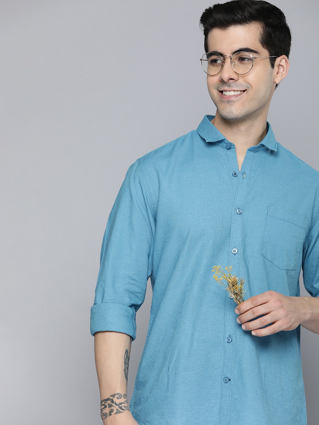 

Mast & Harbour Men Blue Solid Cotton Linen Casual Shirt