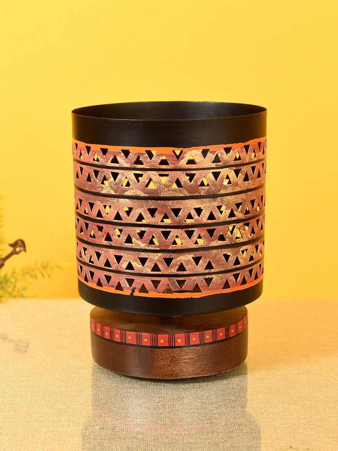 

AAKRITI ART CREATIONS Rose Gold-Toned & Black Cylindrical Shaped Table Lamp