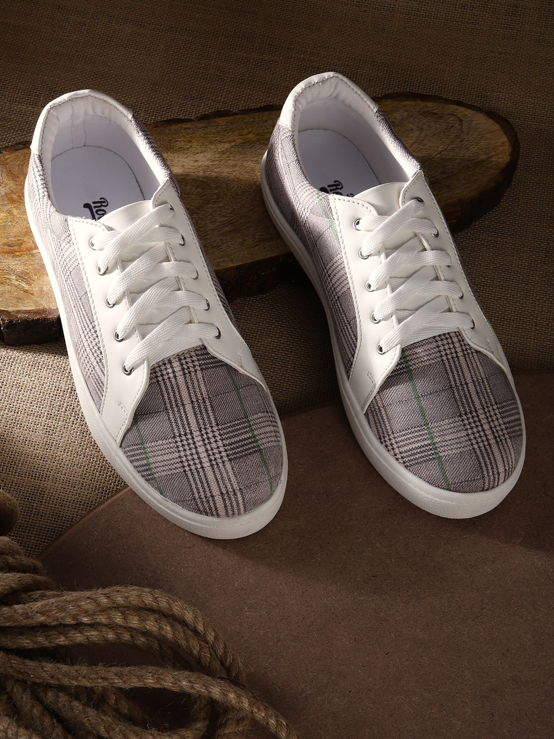 

Roadster Women Checked Sneakers, Grey
