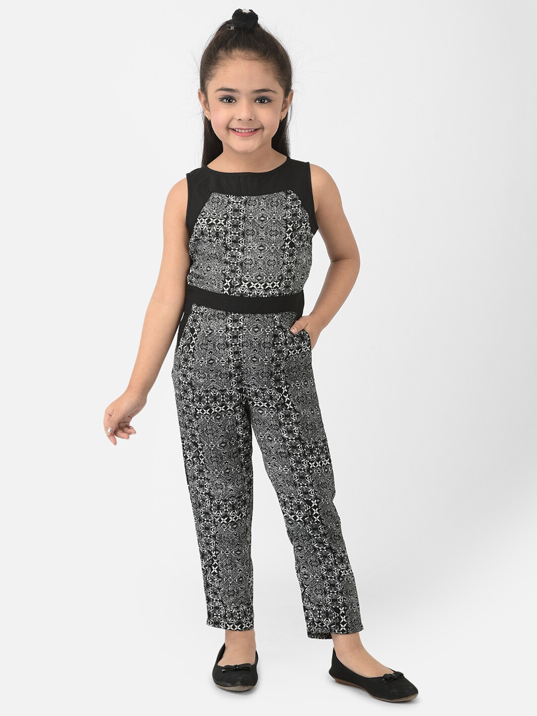 

Eavan Girls Black & White Printed Sleeveless Basic Jumpsuit