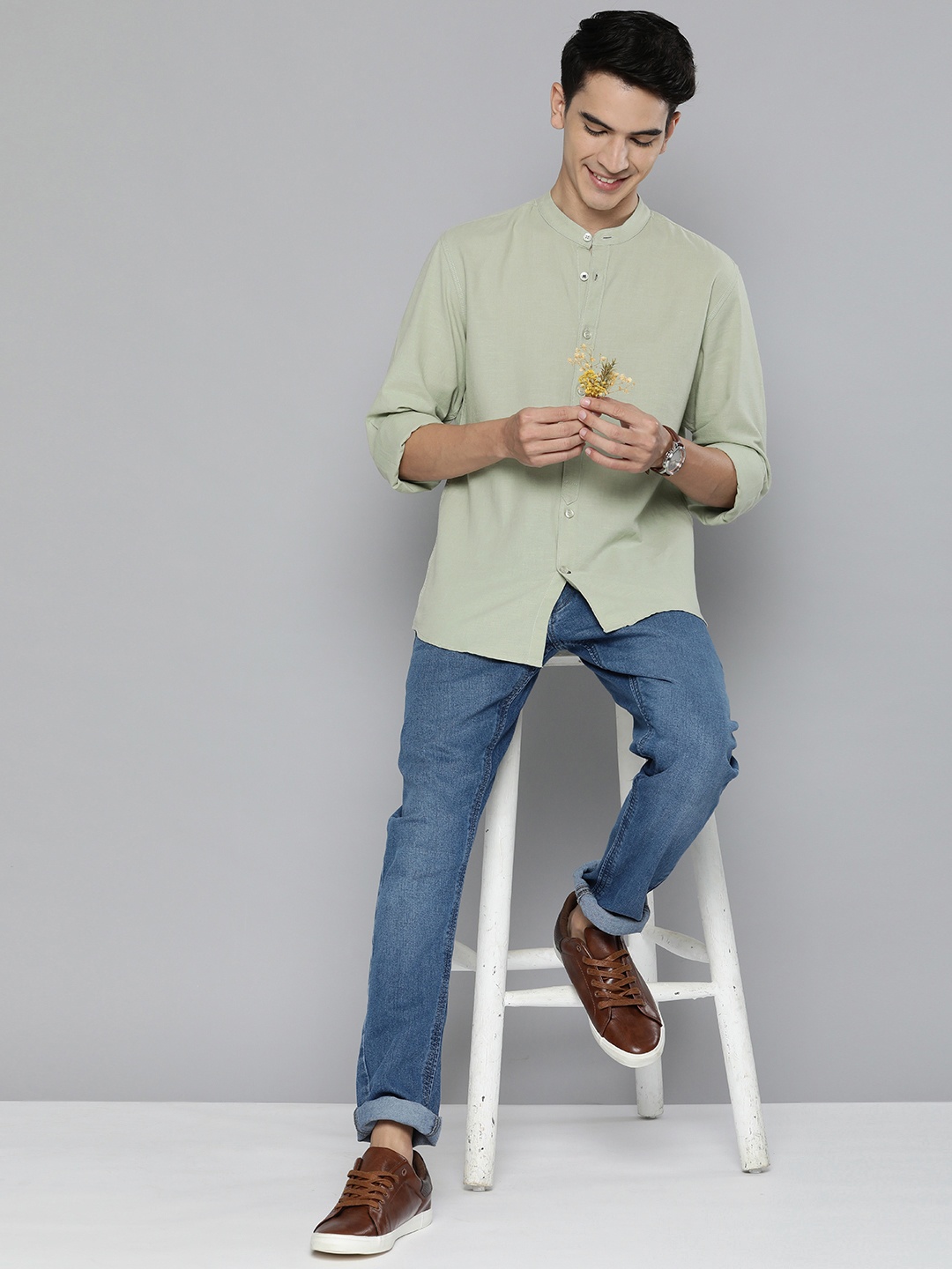 

Mast & Harbour Men Green Cotton Linen Casual Shirt