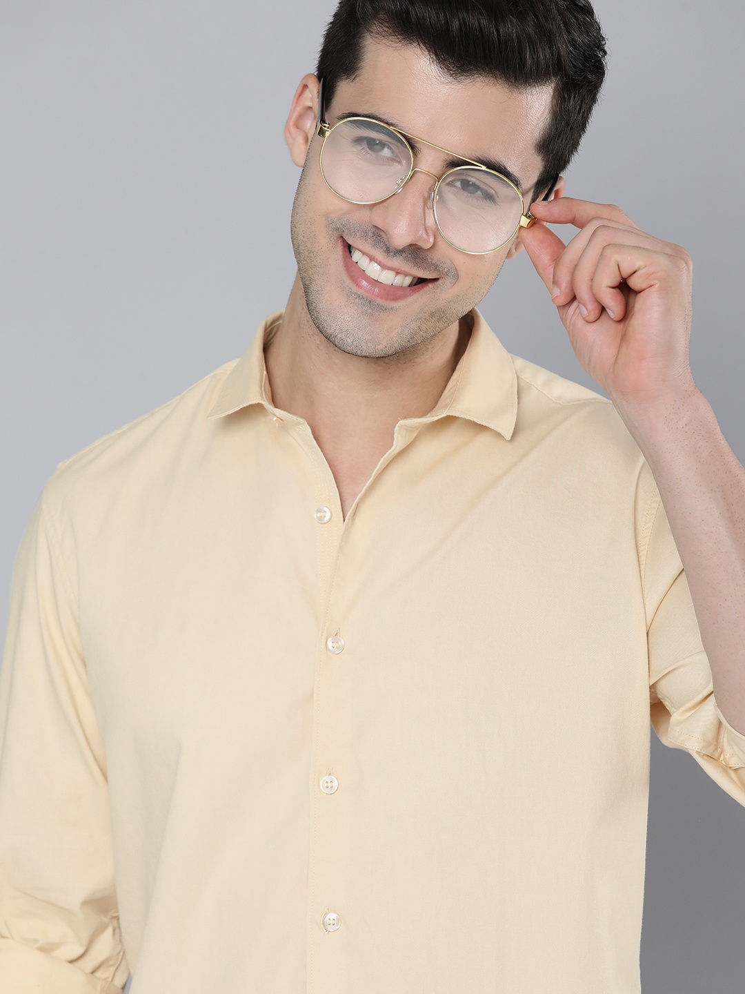 

Mast & Harbour Men Cream-Coloured Slim Fit Casual Shirt