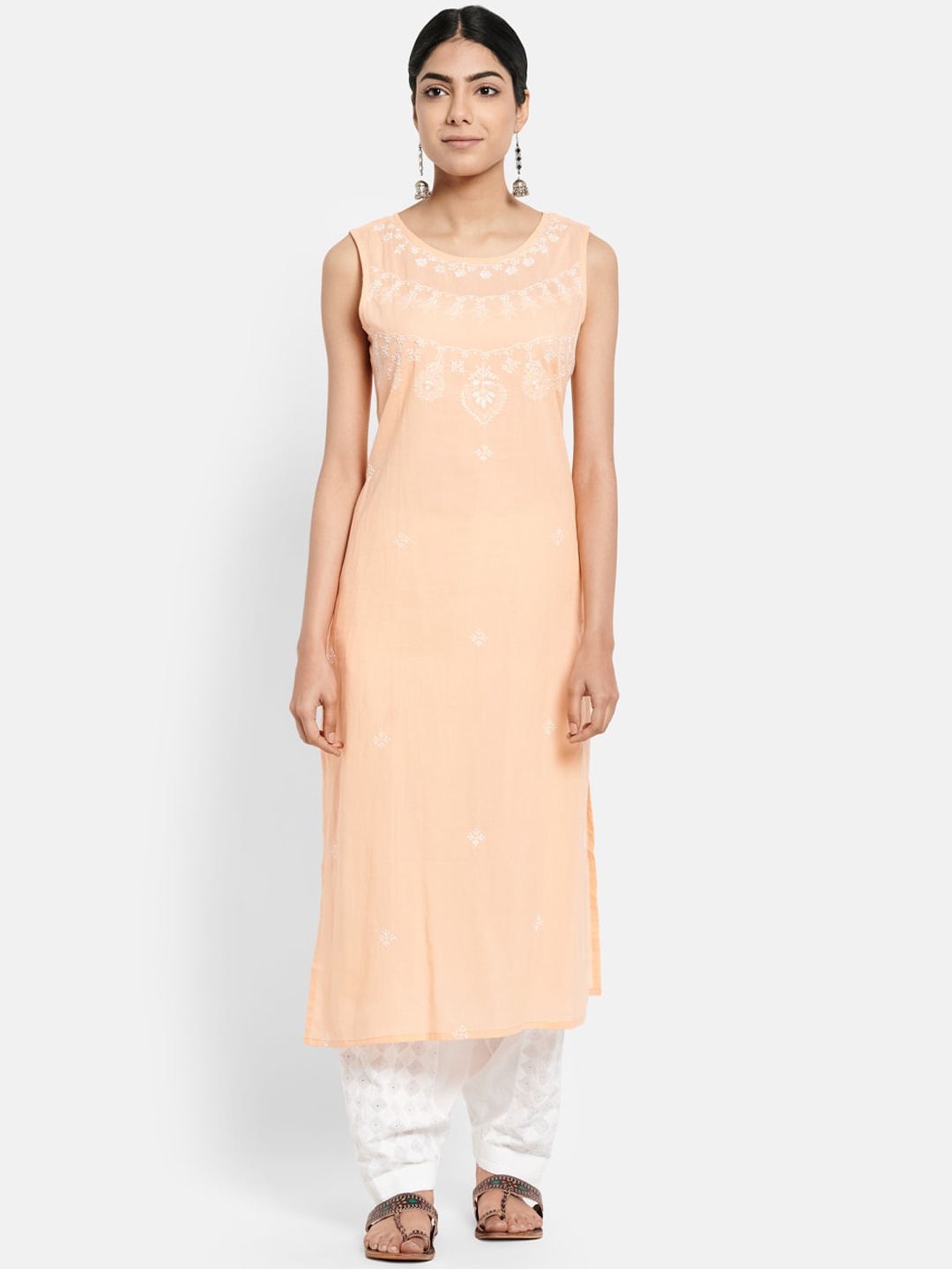 

Fabindia Women Peach-Coloured Yoke Design Chikankari Kurta