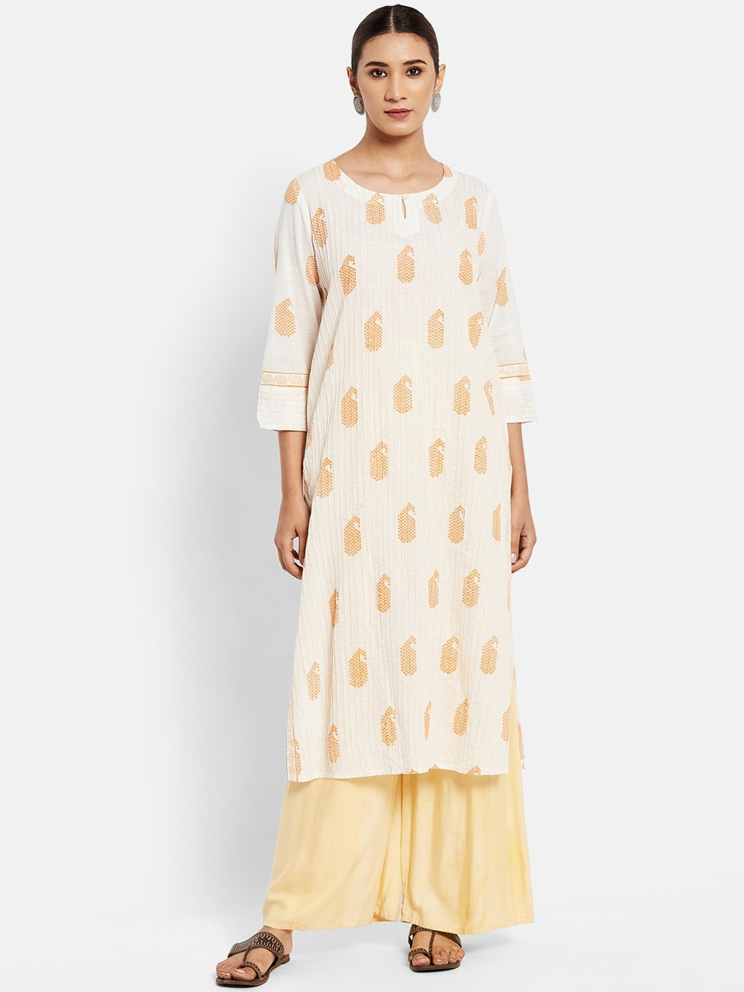 

Fabindia Women Off White & Orange Paisley Printed Kurta